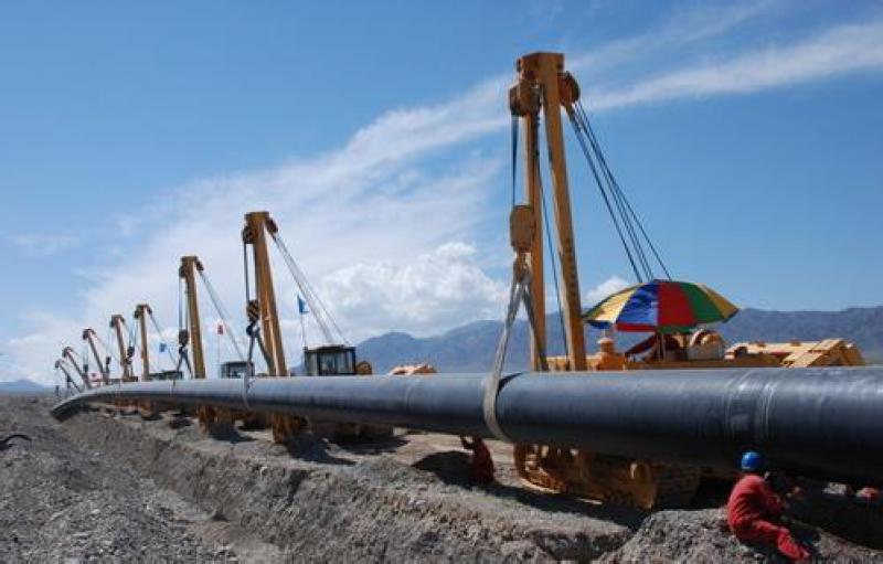 桂沿海輸內地成品油管道投產