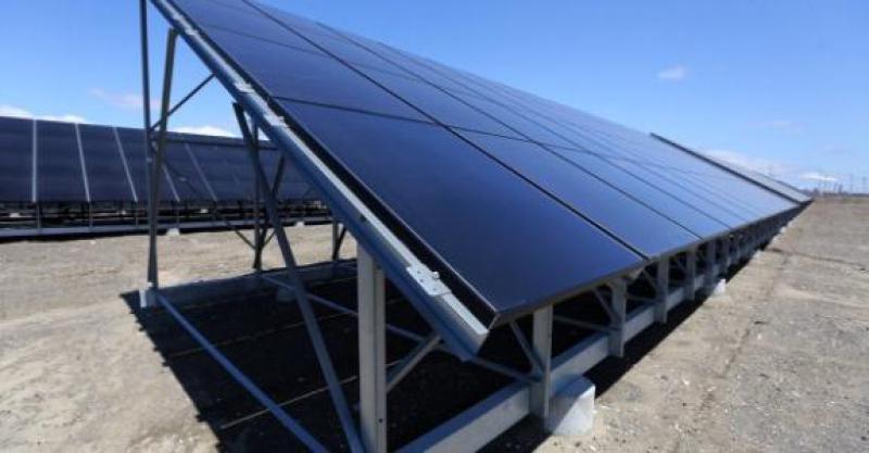 迪拜大學(xué)正在實(shí)施一項(xiàng)產(chǎn)生213兆瓦太陽能的項(xiàng)目