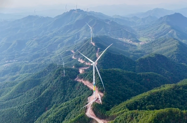 廣西梧州蒼梧六堡三期200兆瓦風電儲能一體化項目全容量并網